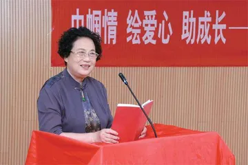 成为大家的“奶奶”