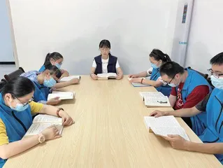 杨丽,浇灌迟开的花1