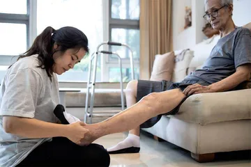 糖尿病患者如何选择合适的鞋袜