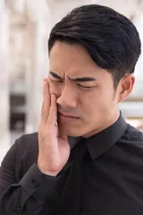 反复口腔溃疡十余年　“元凶”竟是它