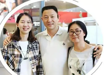 “挡刀女孩”崔译文：父亲是我的英雄