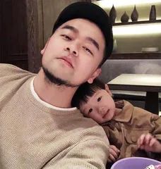 鼓励是一种习惯：父亲“抄袭”4岁女儿画作网络爆红1