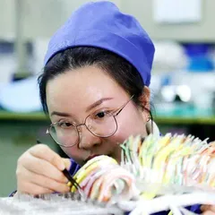 焊天宫的“女焊将”史册1