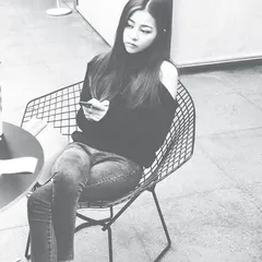纵马踏花向自由：海归女儿网上“摆地摊” 