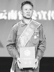 “象”往之地“象爸爸”：穿雨林，越山海，千里生死守望