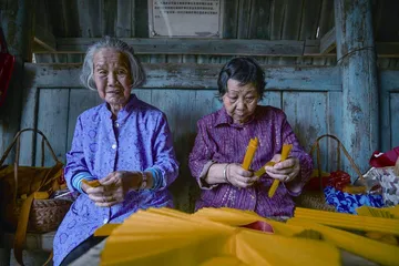端午趣俗 走桥抛粽祭屈原4
