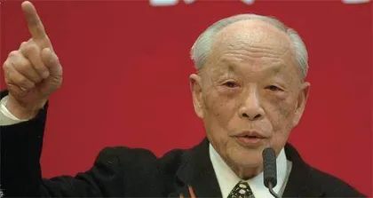 王振义：医海泛舟丹心济世