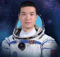 航天员边“养鱼”边做太空实验?3