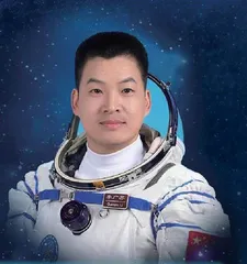 航天员边“养鱼”边做太空实验?4