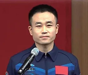 唐胜杰:山路里走出来的航天员4