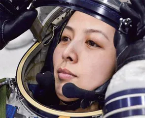王亚平讲述出舱:“伸手摘星”的梦想实现了!(下)3
