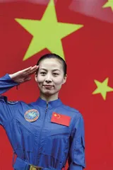 王亚平讲述出舱:“伸手摘星”的梦想实现了!(下)4