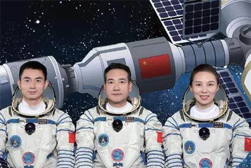 王亚平讲述出舱:“伸手摘星”的梦想实现了!(上)3