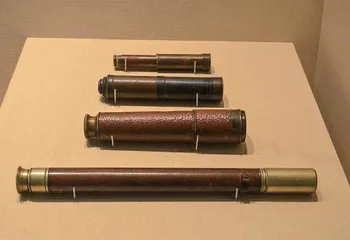 战场千里眼:军用望远镜5