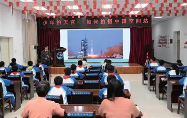 从苦楝树到太空花朵,寻找梦想“种子”的精神之旅5