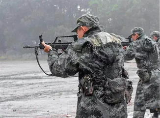 堪称“神器”的军用雨衣2