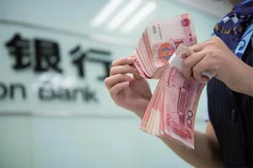 居民贷款再成信贷拖累项