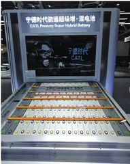 广州车展·观察 电车也有汽油味,国产新能源疯狂“卷”增程式4