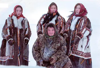 极地之灵:北极熊与因纽特人2