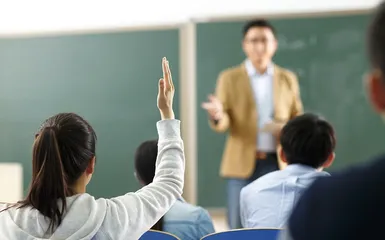 应对学生手机成瘾，试试“正面管教法”