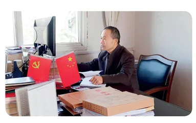 在奋斗中成长 在担当中作为