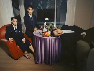泳池为幕,是浪漫剧还是惊悚剧?5