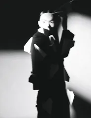 “阿多尼斯”11