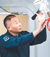 周帅:用心守护战舰“心脏”1