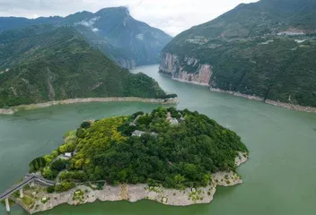 在三峡库区“寻踪”长江文化保护1