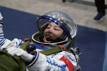 科技“她力量”绽放璀璨光芒1