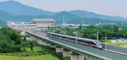 中国高铁复兴道路上的亮丽名片