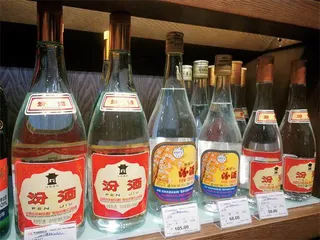 持续破价且“腹背受敌”,昔日高端平替酒如何破局?1