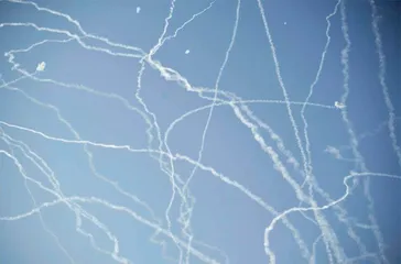 “雄狮”与“承诺”，背后谁更强？