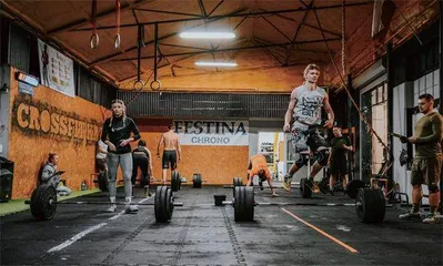 健身狂徒：CrossFit与当代美国宗教文化