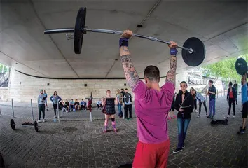 健身狂徒：CrossFit与当代美国宗教文化1