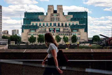 英国军情六处的首位女局长