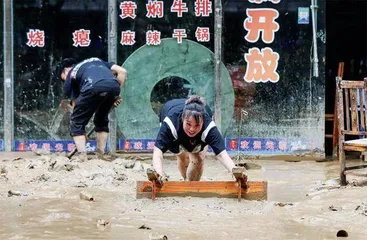 榕江抗洪中的“凡人歌”1