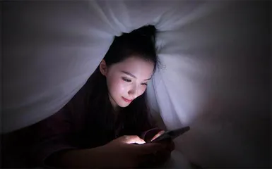 为什么年纪越大，越不该看手机？