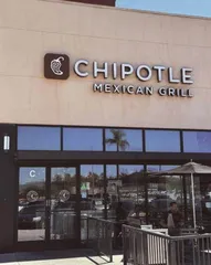 中餐出海向谁学?Panda、CAVA、Chipotle4