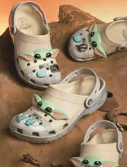 “丑鞋”不丑:洞洞鞋Crocs的翻红路1