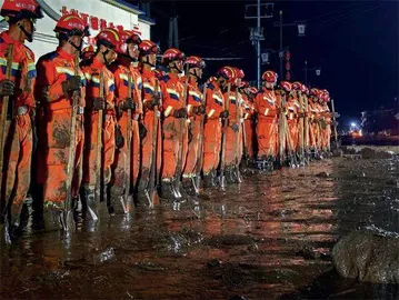 甘肃榆中：应对历史极值的强降雨1