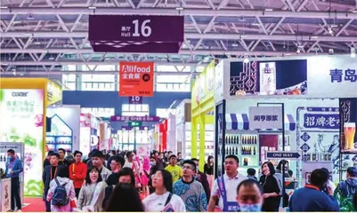 同一场糖酒会,为什么有的厂家人山人海,有的厂家门可罗雀?1