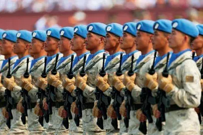 阅兵新装备，尽显新域新质战斗力1