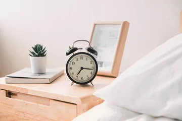 书本下的梦境:小学生晚间阅读对睡眠的影响1