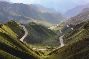 穿越天山,连“天路”为“地网”2