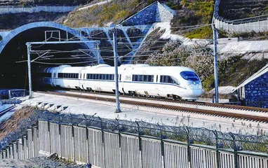 从绿皮火车到遍地高铁,铁路铺就中国画卷6