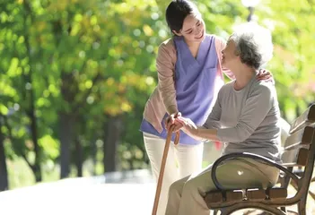 当青春遇见夕阳:年轻人加入养老新职业1