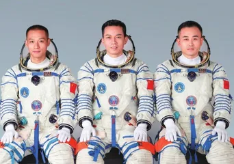 新乘组出征“天宫”,有哪些任务和首次1