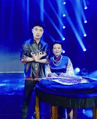 邹汉珍:棒槌叮当寄深情5