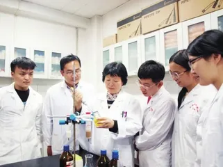 李卓玉教授团队:钟灵擅秀青卓玉,小小粟里传福音2